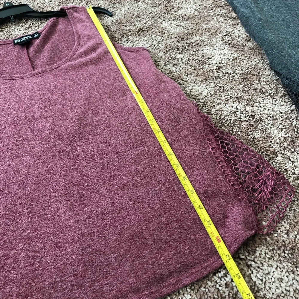 Bundle of 2 Laced Tank Tops - Picture 4 of 6